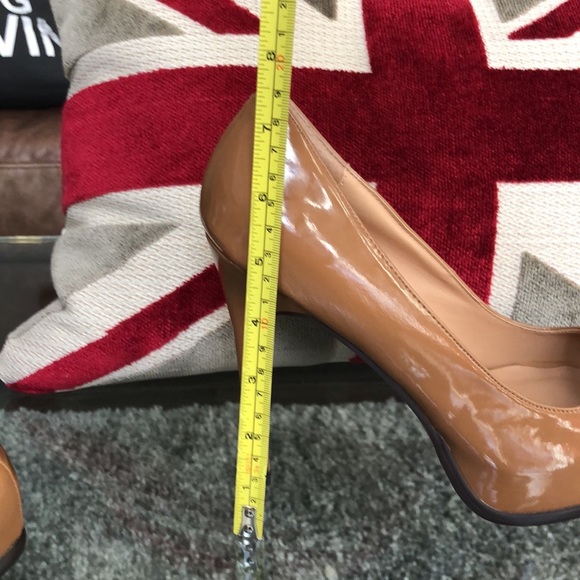 Steve Madden 8.5 nude platform heels - Picture 9 of 16